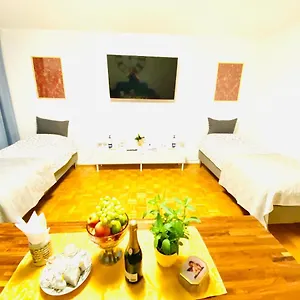 Apartment Welcome To Messe!-two-bedroom Apartment&balcony, Hannover
